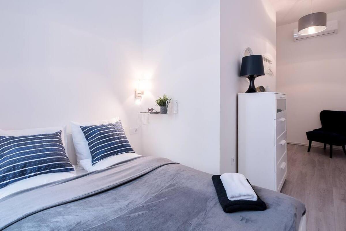 Central Brand New And Modern Apartment Budapest Exterior foto