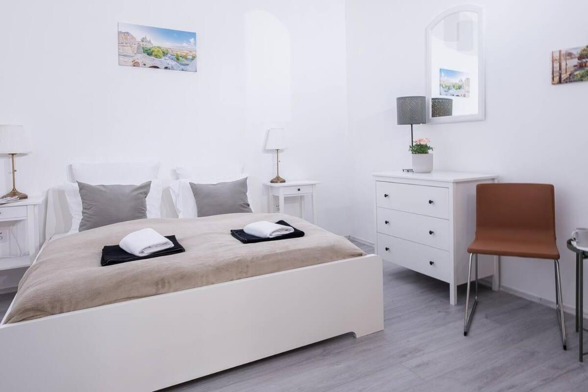 Central Brand New And Modern Apartment Budapest Exterior foto