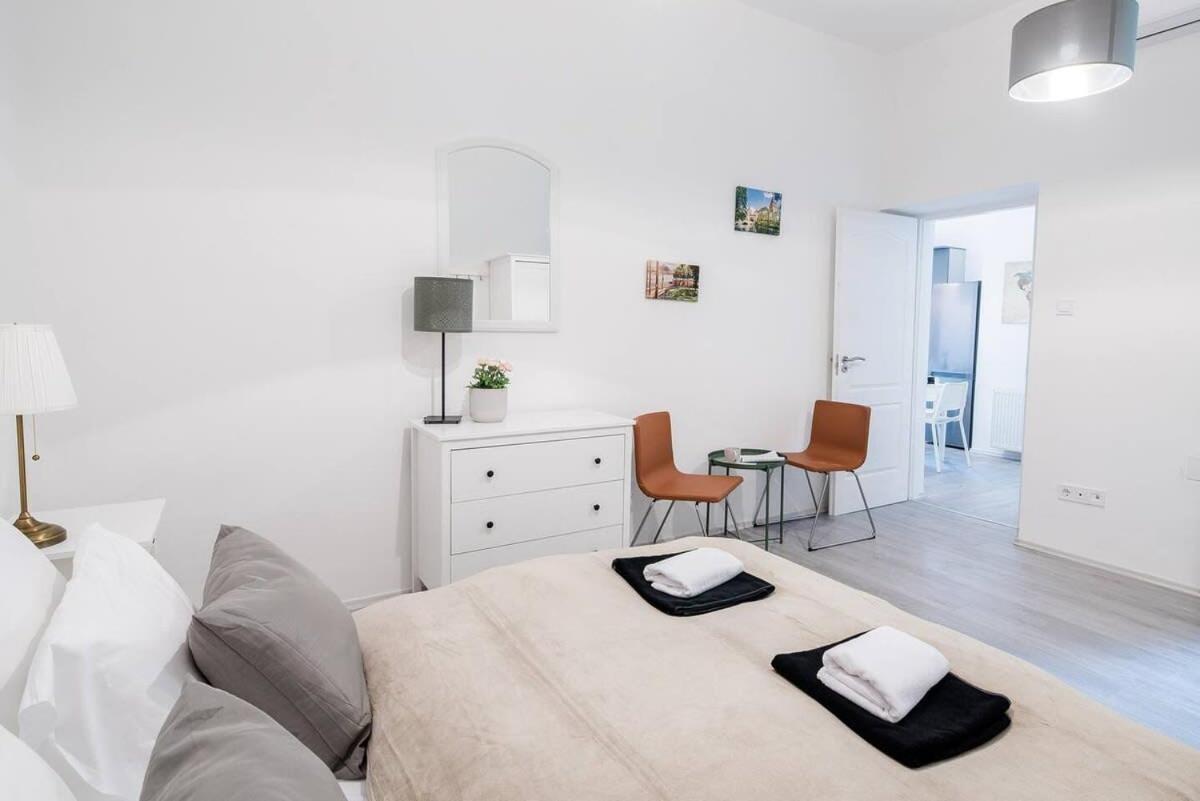 Central Brand New And Modern Apartment Budapest Exterior foto
